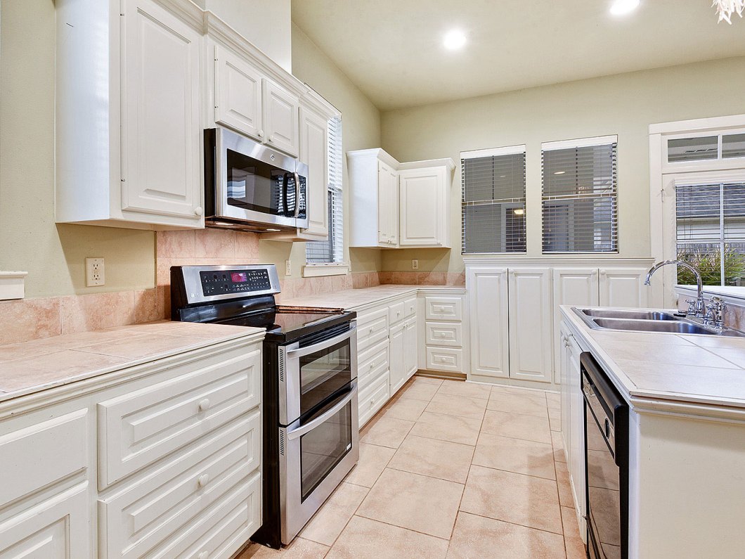 D 9257BooneDrBatonRougeLA70810Appliances Helene Kurtz