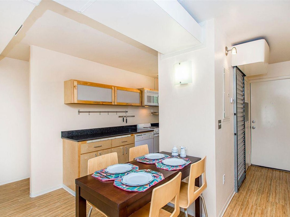 F 1855 Brightside Drive, Unit G4, Baton Rouge, LA 70820 Entry Eat