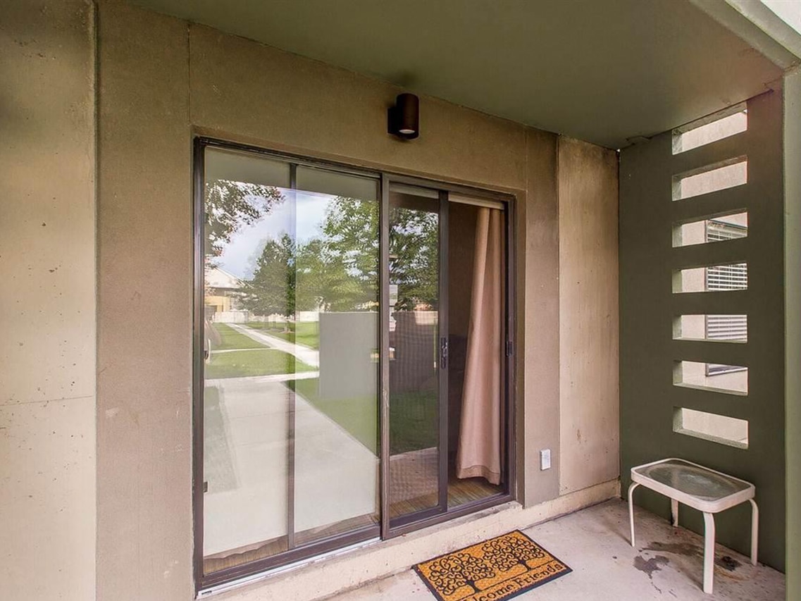 J 1855 Brightside Drive, Unit G4, Baton Rouge, LA 70820 Back Patio